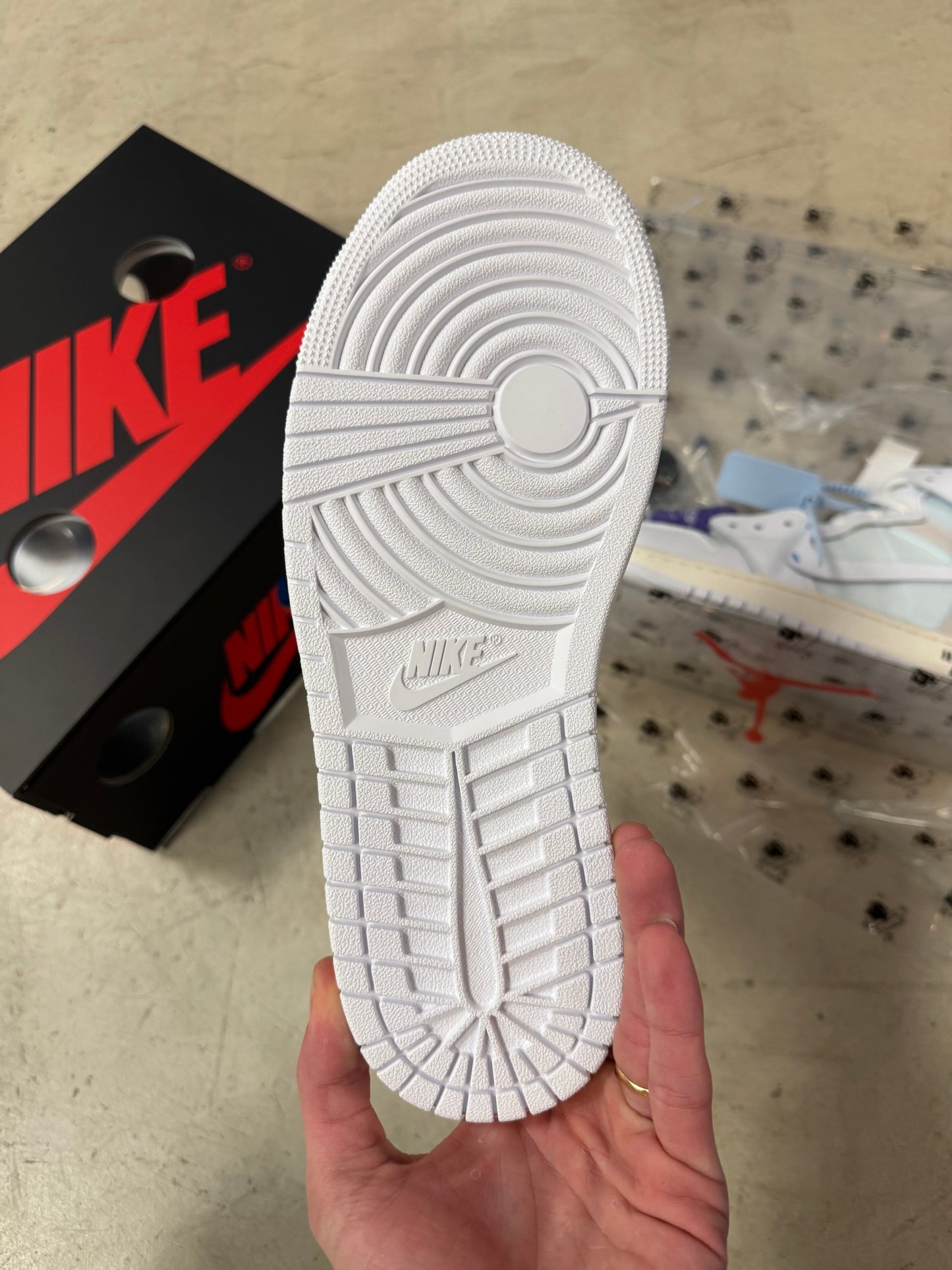 Jordan 1 Off White VAA Alaska