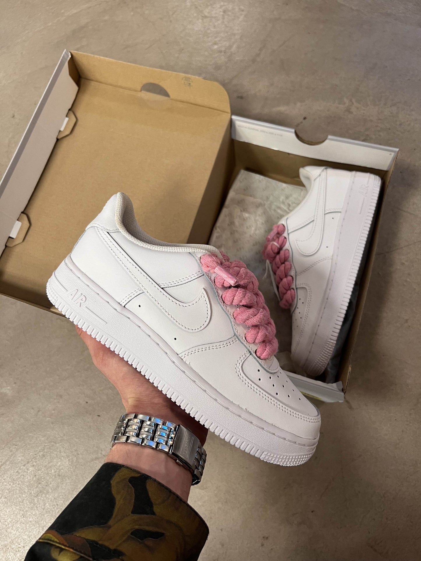 Air Force 1 Triple White Lacet Corde Pink