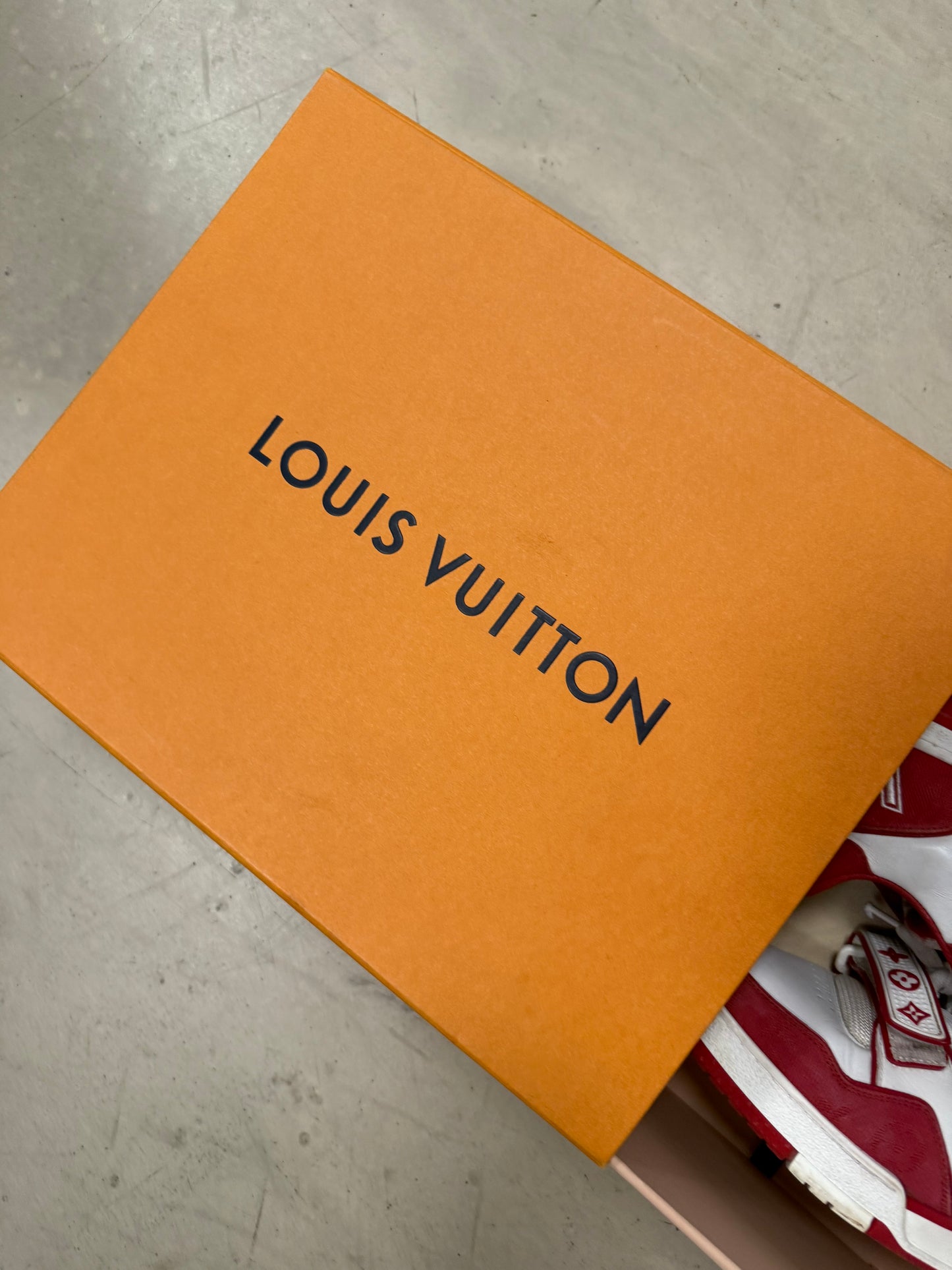 Louis Vuitton Trainer Rouge 41