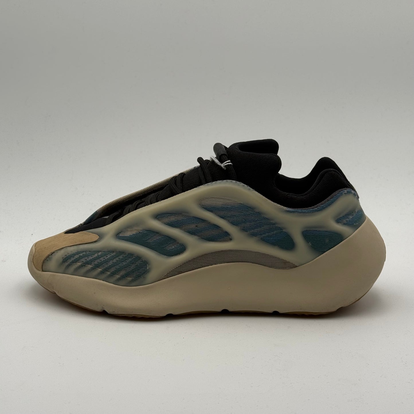Yeezy 700v2 Kyanite 42