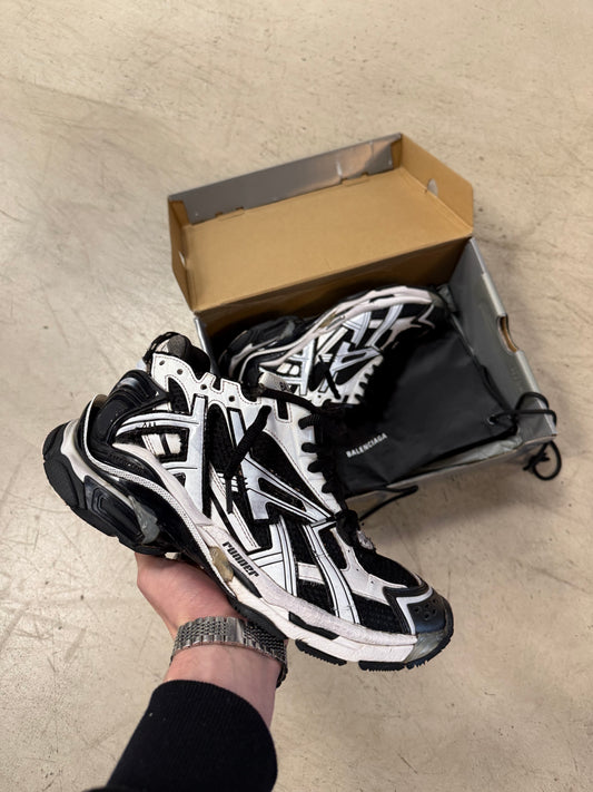 Balenciaga Runner Black & White 41