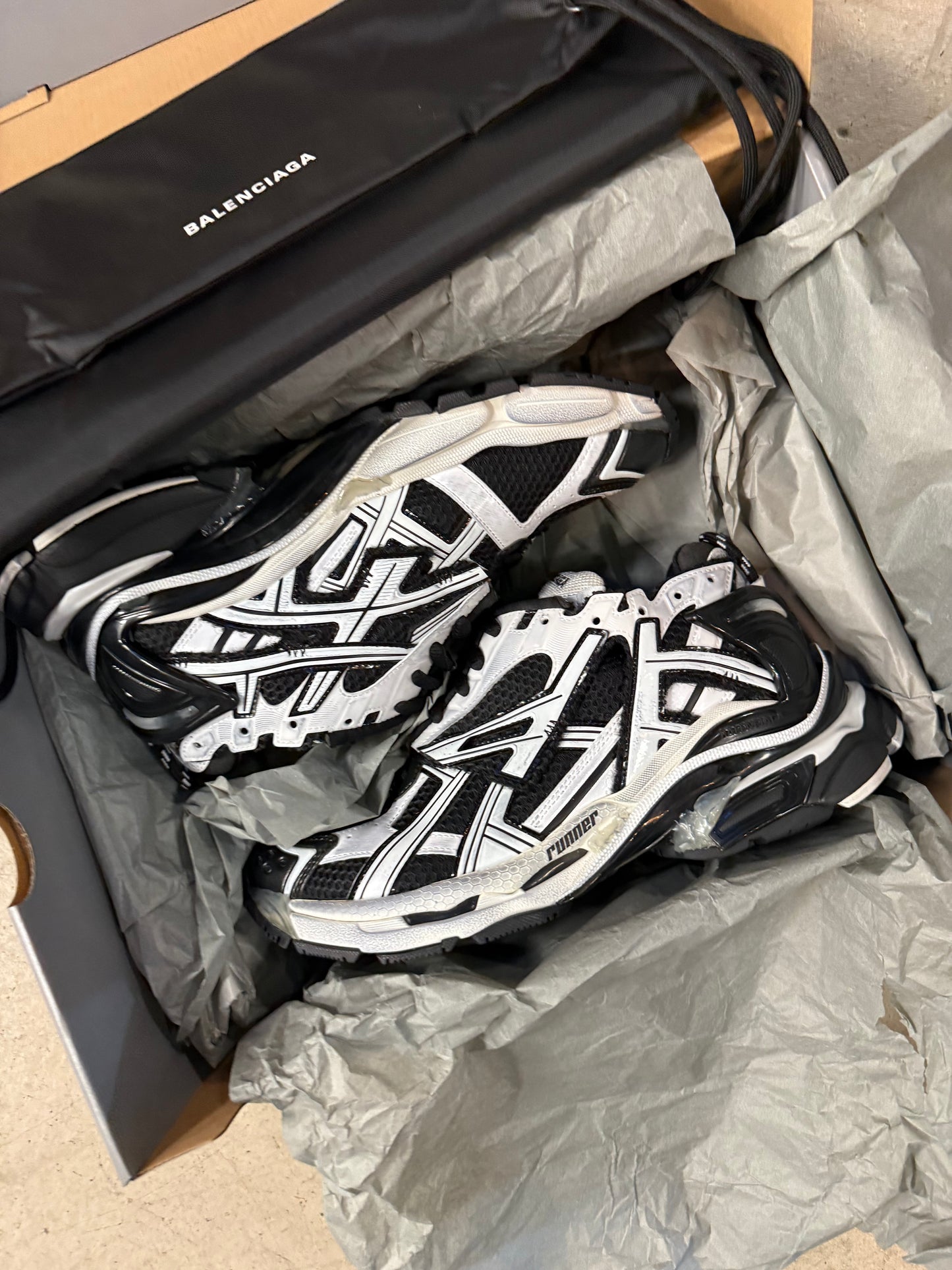 Balenciaga Runner Black & White