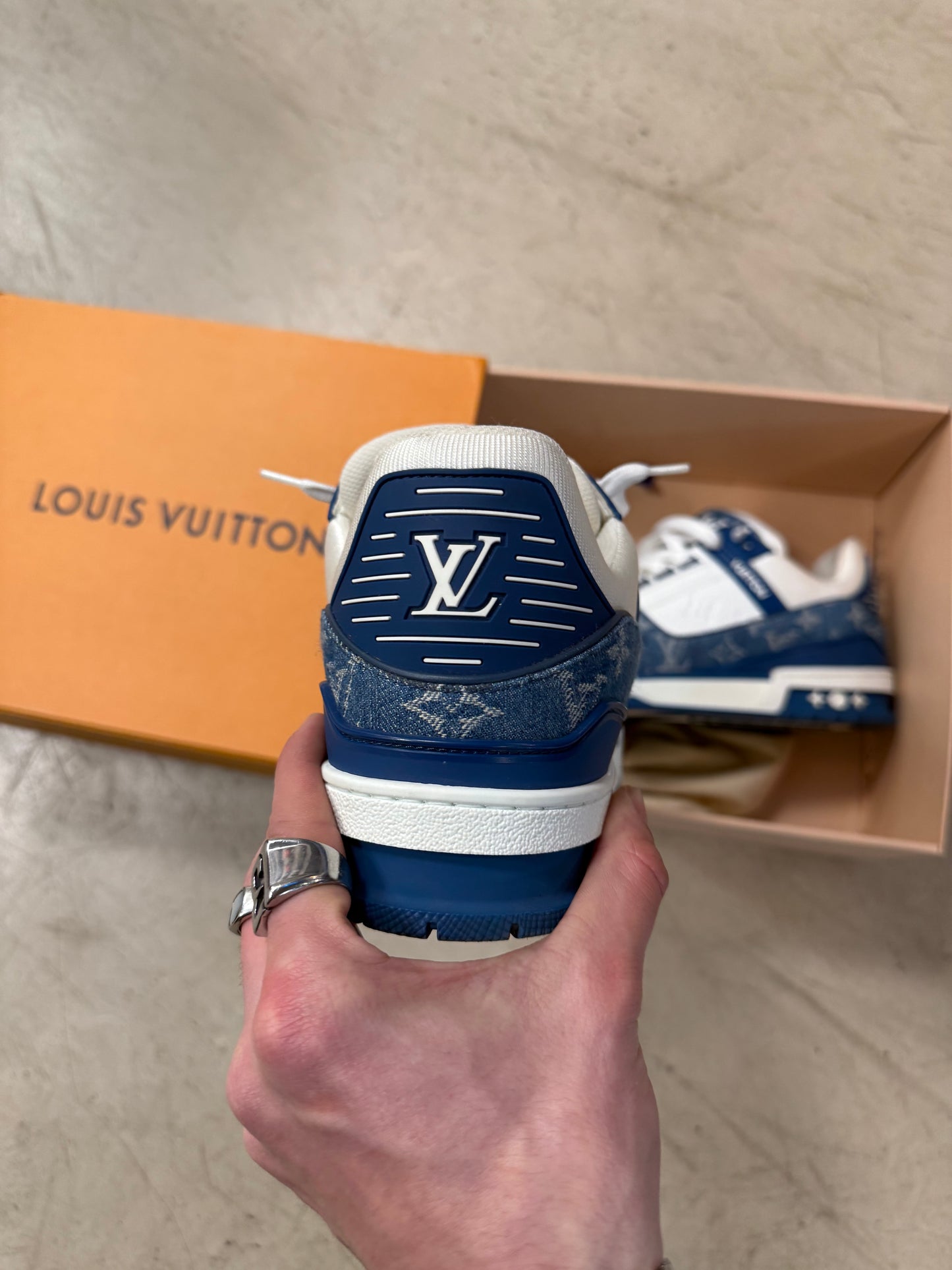 Louis Vuitton Trainer Denim 44