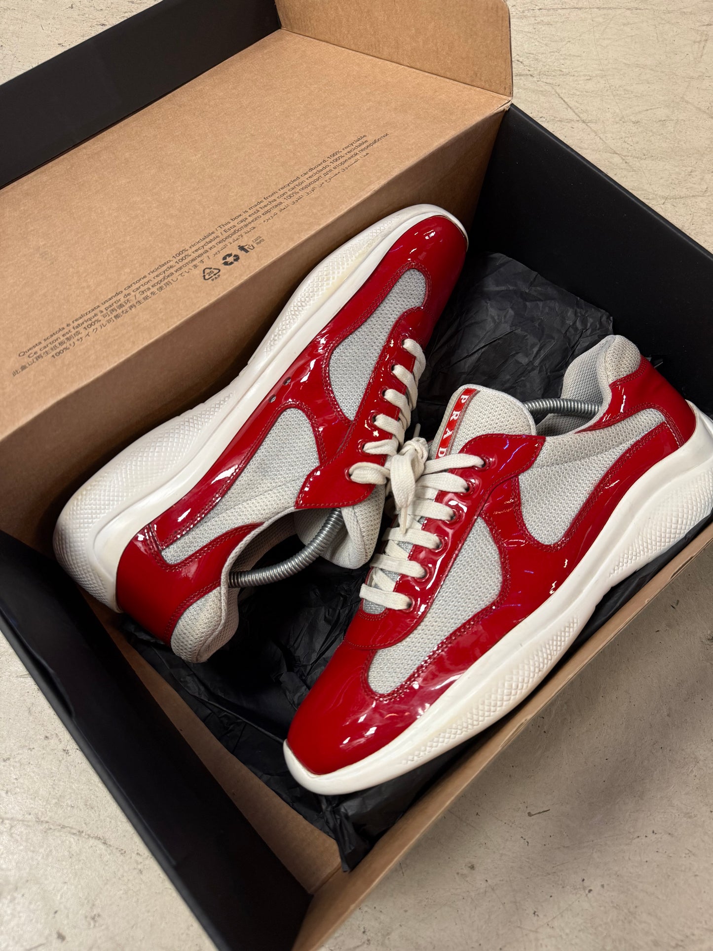 Prada America’s Cup Red 42,5