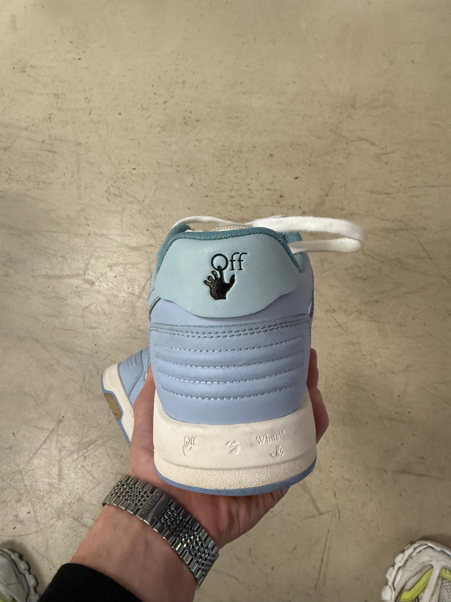 Off White Out Of Office 43