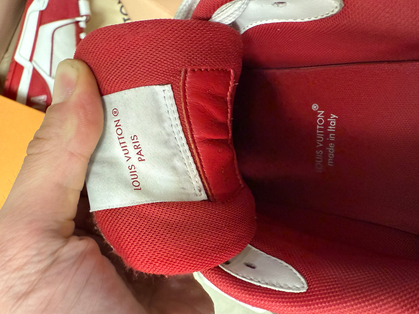 Louis Vuitton Trainer Rouge 41