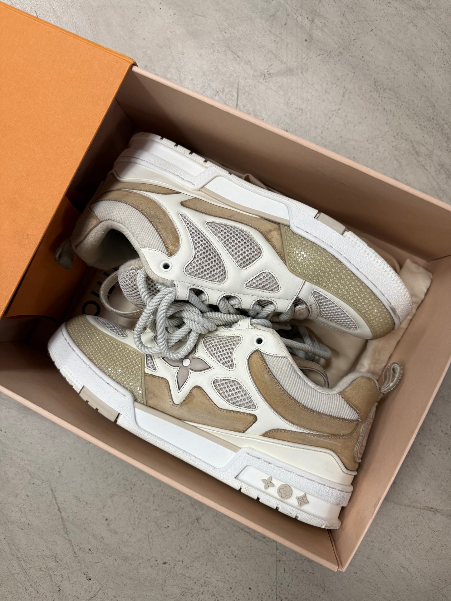 Louis Vuitton Skate Beige 43
