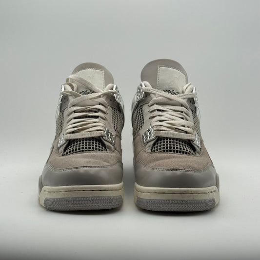 Jordan 4 Frozen Moments 44,5