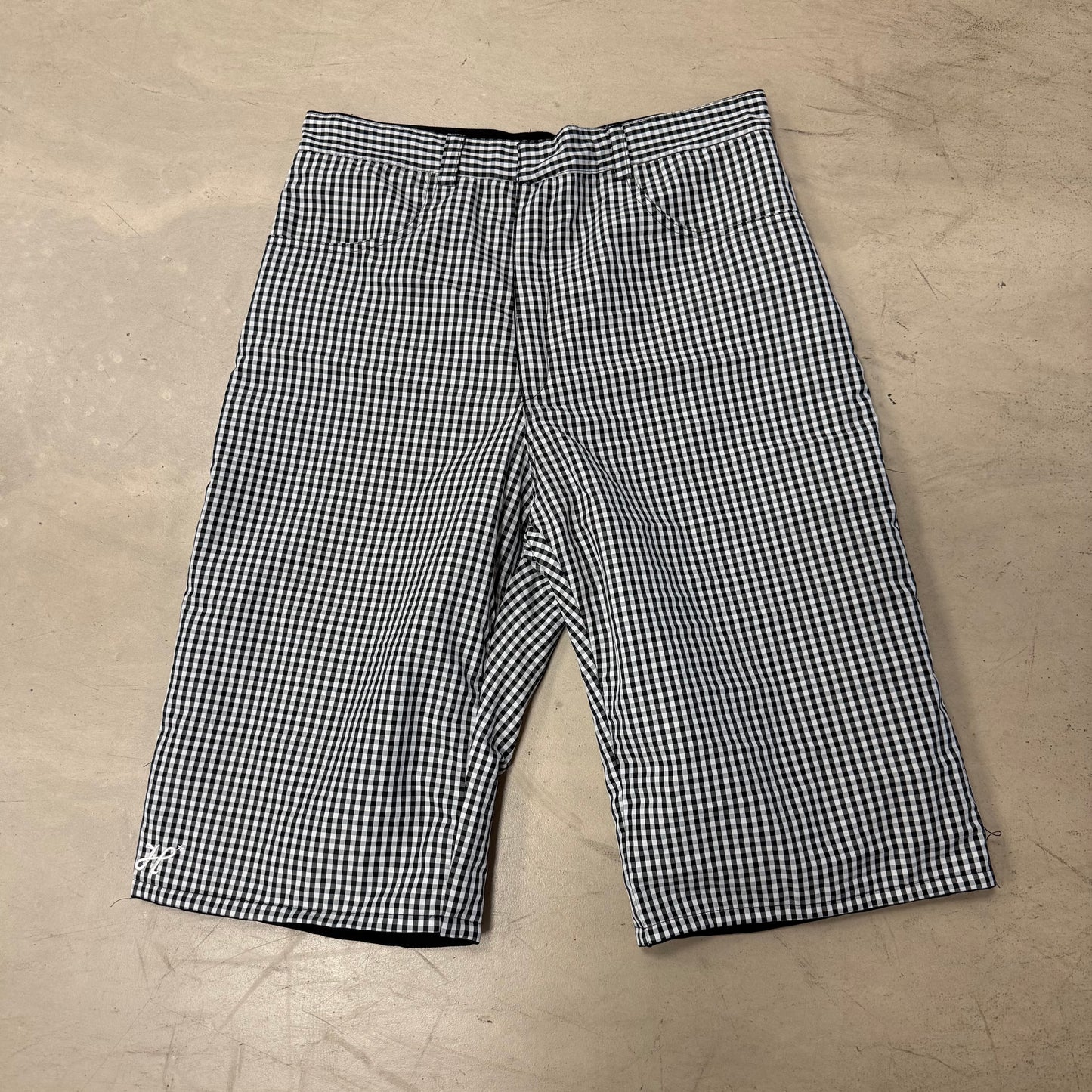 Short Huncho Noir Reversible