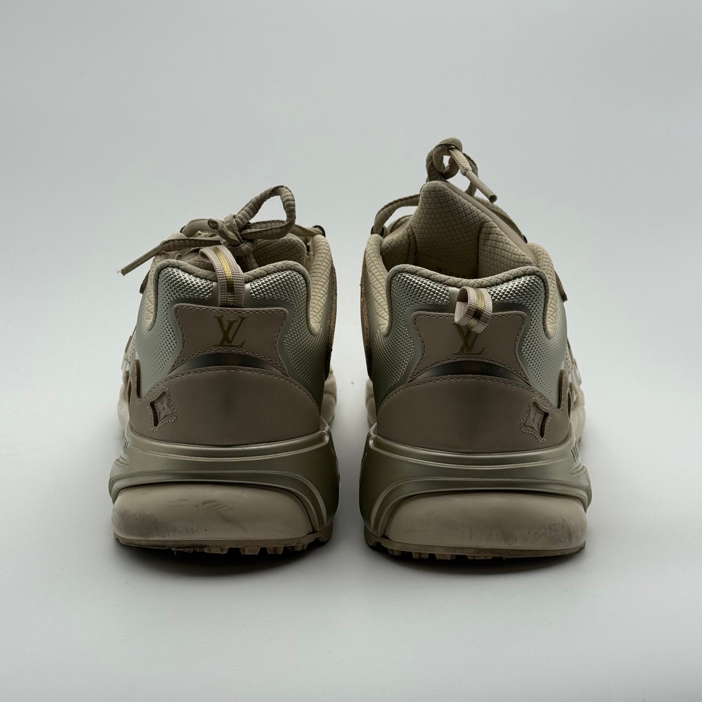 Louis Vuitton Tatic Beige 42