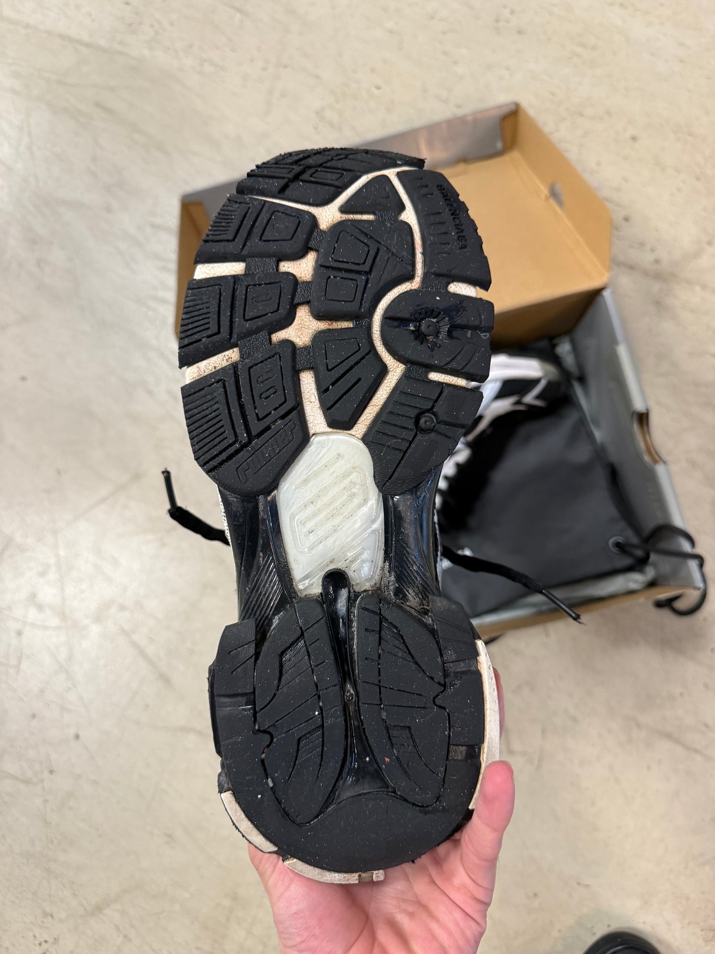 Balenciaga Runner Black & White 41