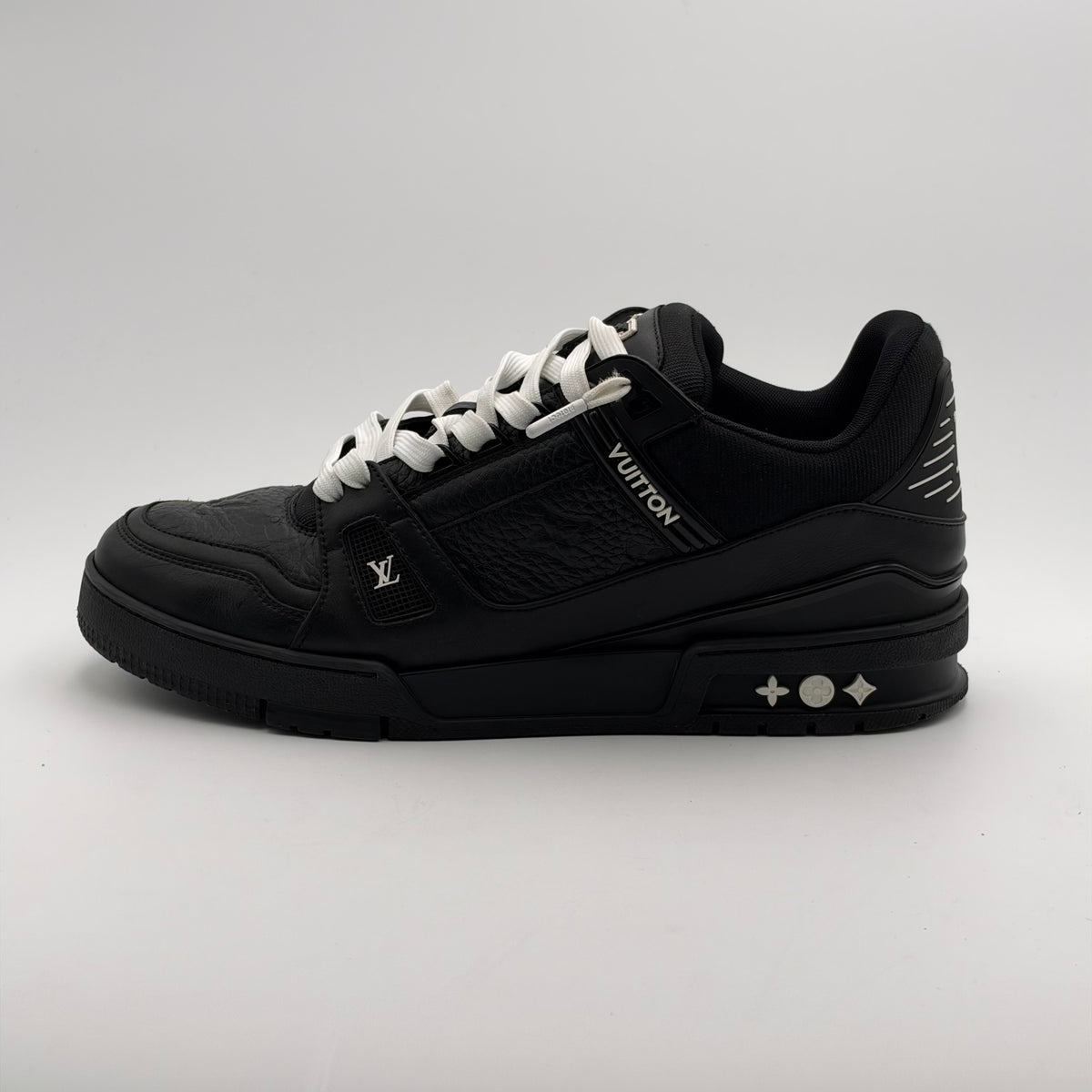 Louis Vuitton Trainer Black 43