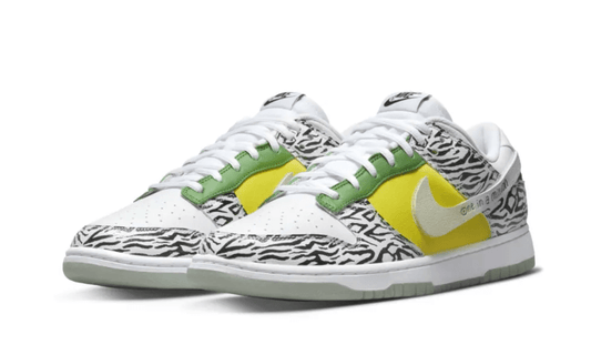 Nike Dunk Low Doernbecher Zoe - DR7305-100