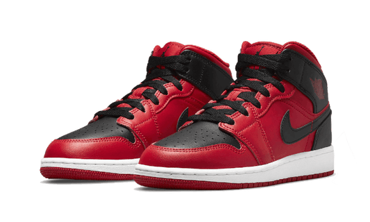 air-jordan-1-mid-reverse-bred-5199ee
