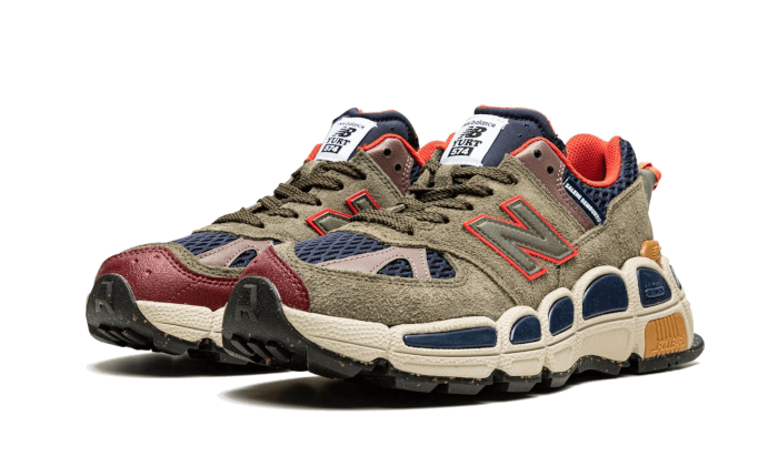 574-salehe-bembury-yurt-team-forest-green-5199ee