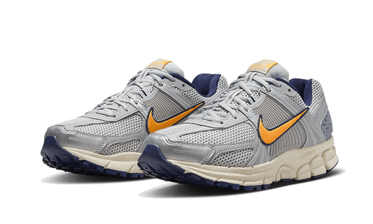 zoom-vomero-5-pure-platinum-laser-orange-5199ee