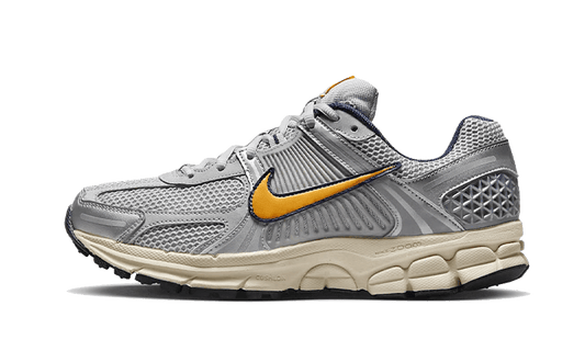 zoom-vomero-5-pure-platinum-laser-orange-5199ee