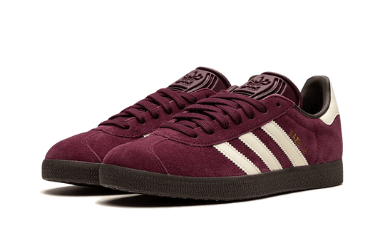 gazelle-maroon-chalk-white-5199ee