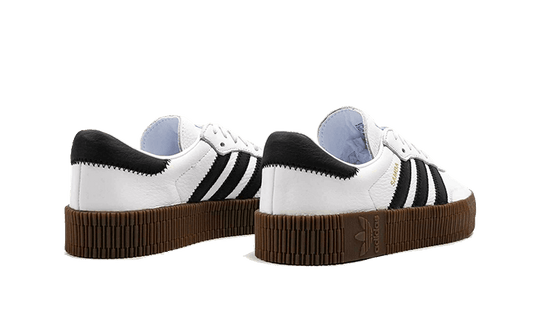 sambarose-white-black-gum-5199ee