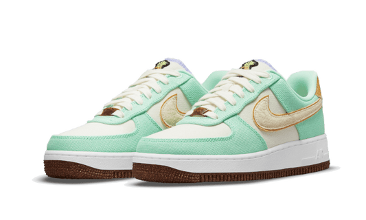 air-force-1-low-07-lx-happy-pineapple-green-glow-5199ee
