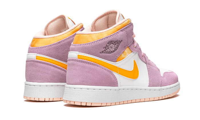 air-jordan-1-mid-arctic-pink-5199ee