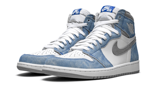 air-jordan-1-retro-high-og-hyper-royal-5199ee