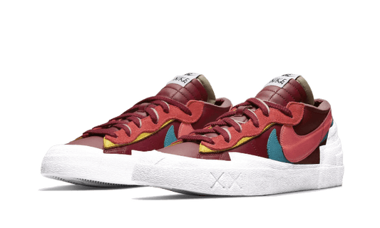 blazer-low-sacai-kaws-team-red-5199ee