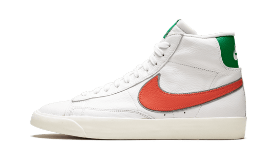 Nike Blazer Stranger Things Hawkins High School - CJ6101-100