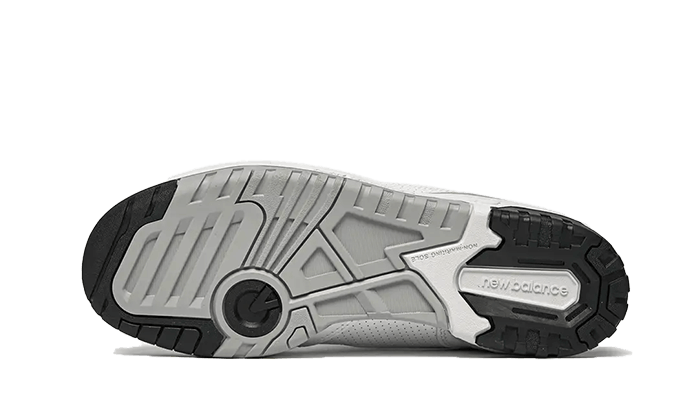 650-white-black-5199ee