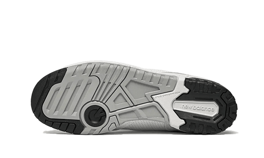 650-white-black-5199ee