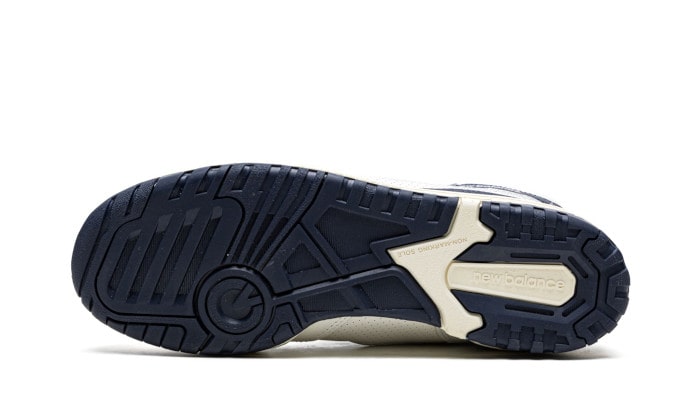 650r-aim-leon-dore-white-navy-5199ee