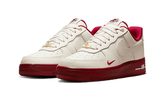 air-force-1-low-07-se-40th-anniversary-sail-team-red-5199ee