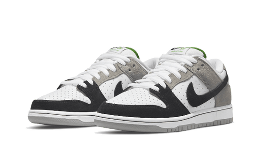 sb-dunk-low-chlorophyll-5199ee
