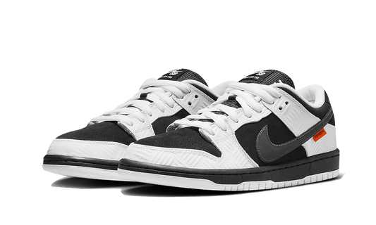 sb-dunk-low-tightbooth-5199ee