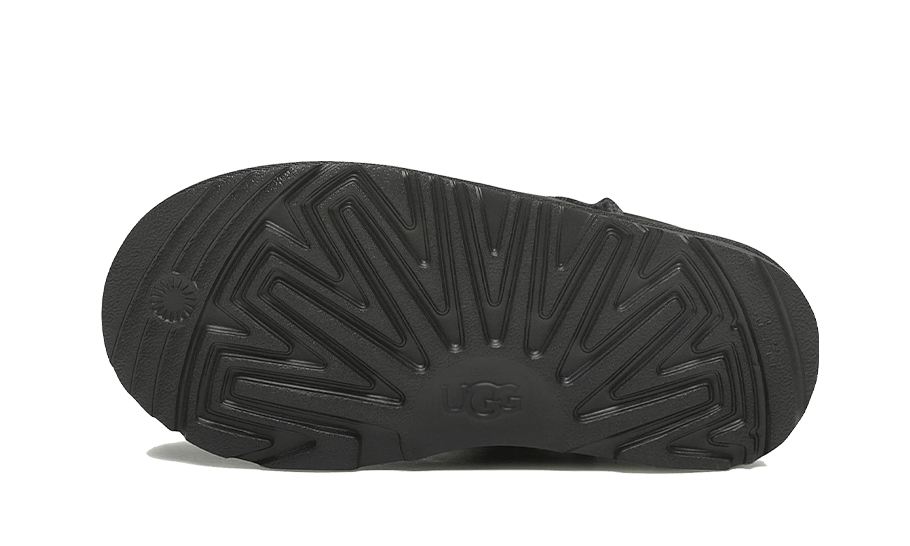 classic-ultra-mini-boot-black-enfant-5199ee