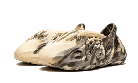 yeezy-foam-rnnr-mx-clay-cream-5199ee