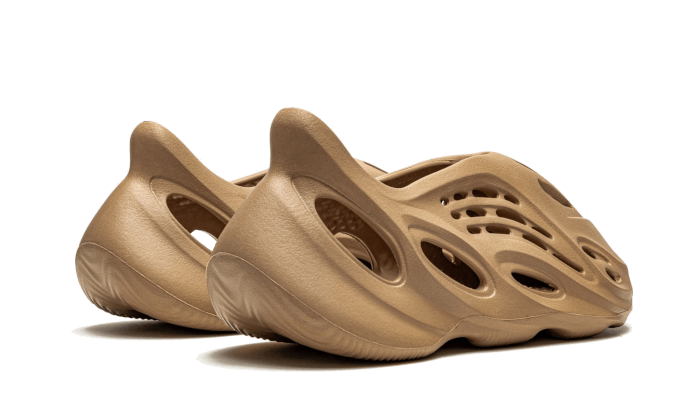 yeezy-foam-rnnr-ochre-5199ee