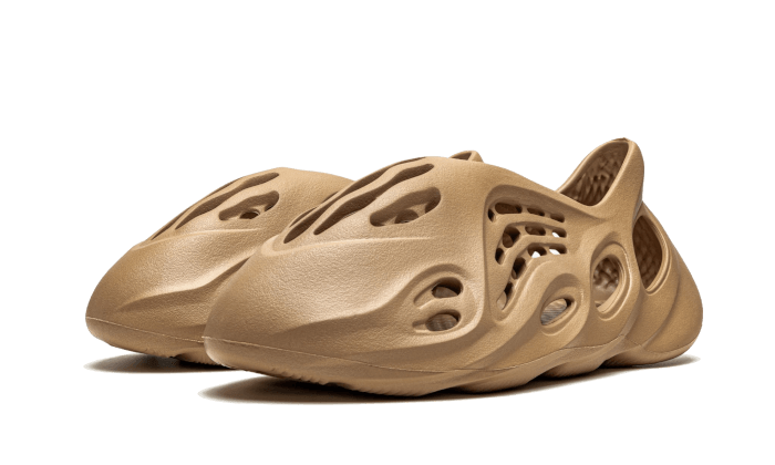 yeezy-foam-rnnr-ochre-5199ee