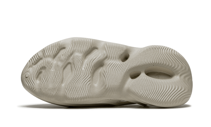 yeezy-foam-rnnr-sand-5199ee