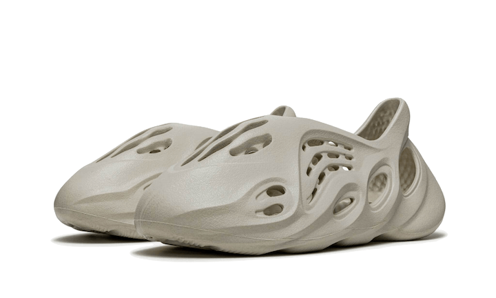 yeezy-foam-rnnr-sand-5199ee